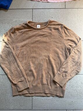 Gap brown crewneck sweater Size L #thermal #winterwear #warm